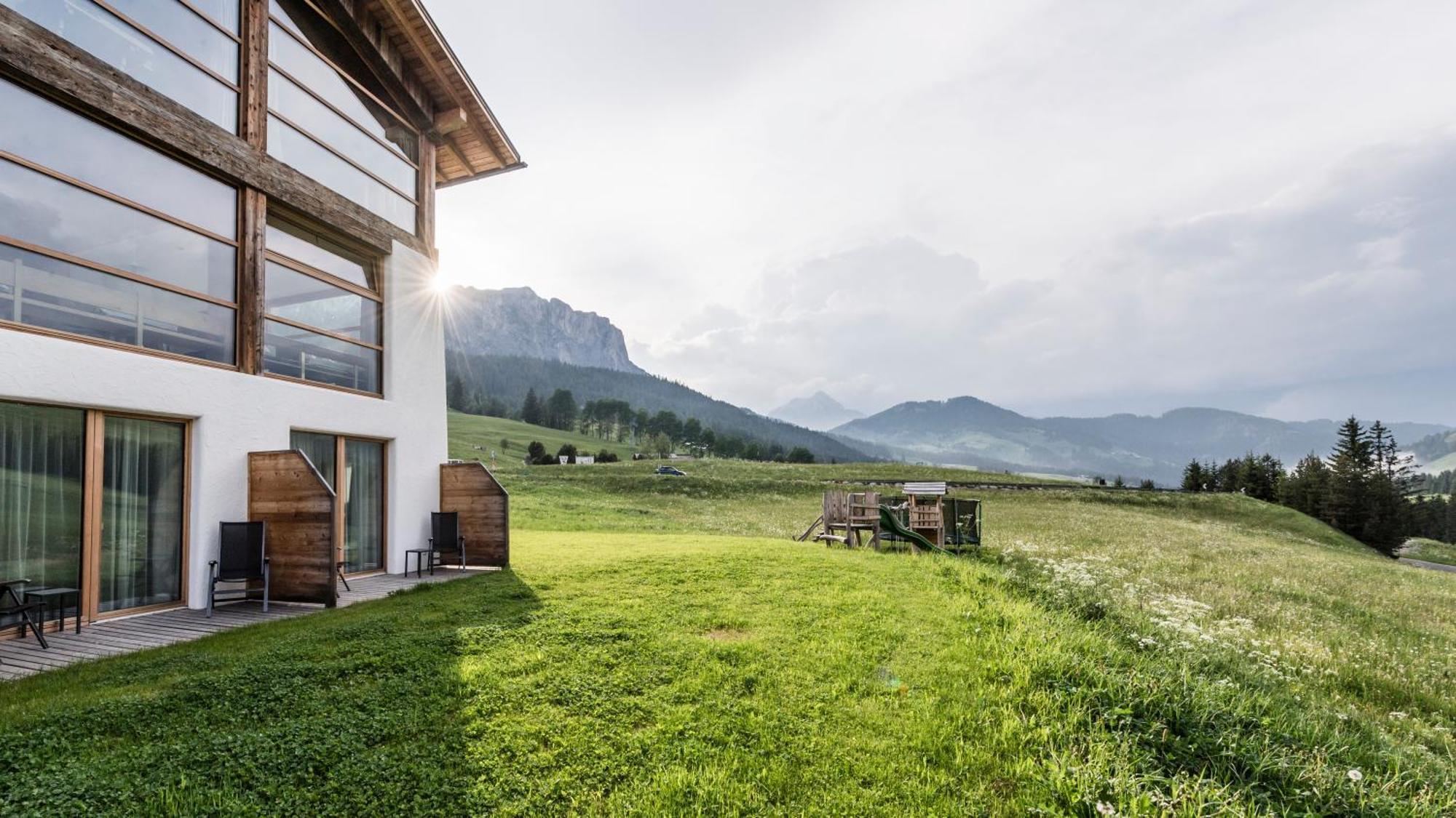 Miraval NaturHotel Badia (South Tyrol) Quarto foto